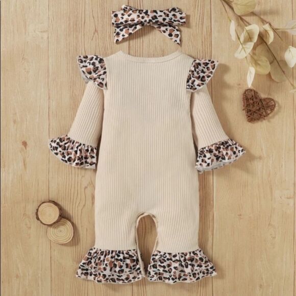 𝅺Merry Christmas Leopard Print Jumpsuit - Picture 2 of 3